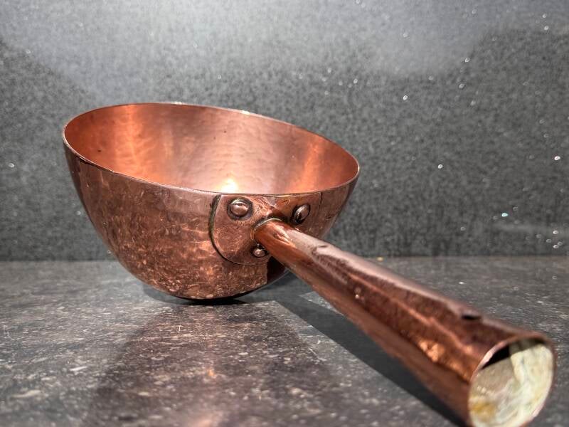 Handle vieuw Letang Fils Sugerbowl hand hammered antique
