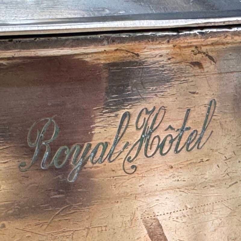 Royal Hotel - Paris “Chams Elysees”
