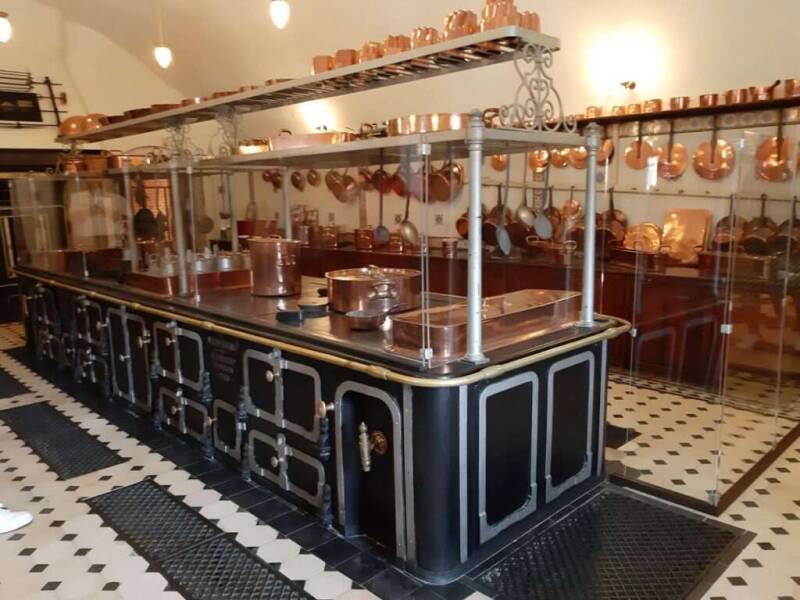 Grand Kitchen - Castel copper cookware - 150 pieces antique copper - Netherlands Utrecht