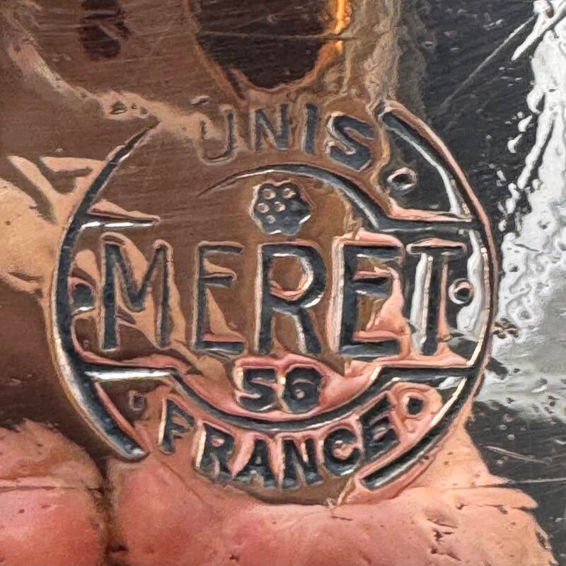 Unis Meret 56 France