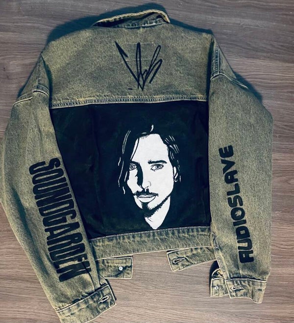 Chris Cornell 🖤 women’s small oversized (s-l)