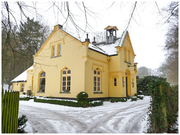 Historisch pand in Rheden. Door John van den Dorpel Elektrotechniek voorzien van elektrische installaties in verband met het plaatsen van een nieuwe keuken. Draadloze verlichting Domotica.