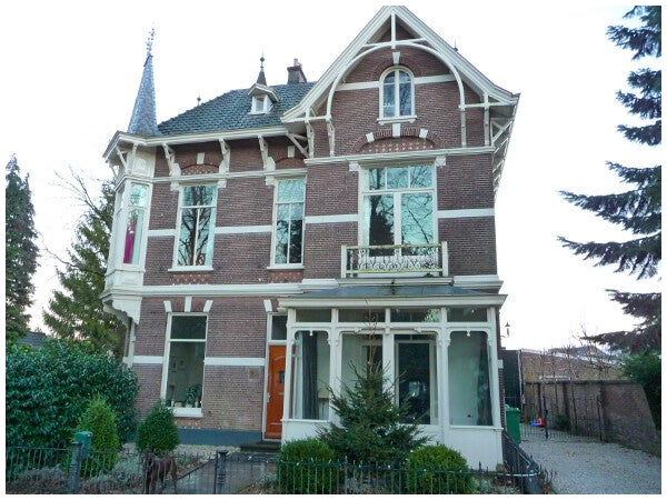 Grote woning in Oosterbeek die door John van den Dorpel geheel is voorzien van nieuwe elektriche installaties. 