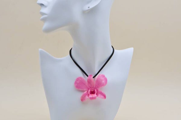 Halskette mit echter Orchidee in Rosa-Violett-Rot / Fuchsia