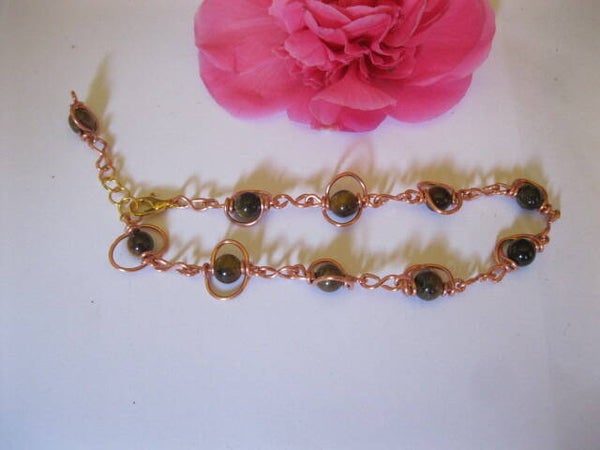 Bracelet en Cuivre avec Perles Topaze 'Œil du Chat' - Élégance Intemporelle - B1018