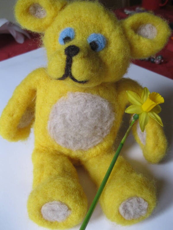 Peluche de Collection Jaune - Pièce Unique et Insolite