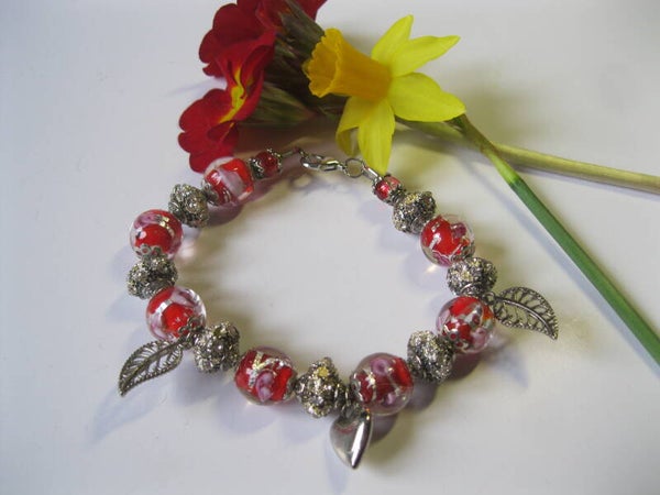 Bracelet Élégant en Perles de Verre, Métal et Brilliants - B1050