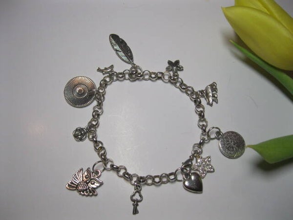 Bracelet a breloques enchanté - B1149