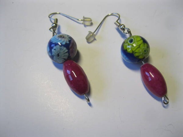 Boucles d'oreille avec perles rose et bleu florale E1138