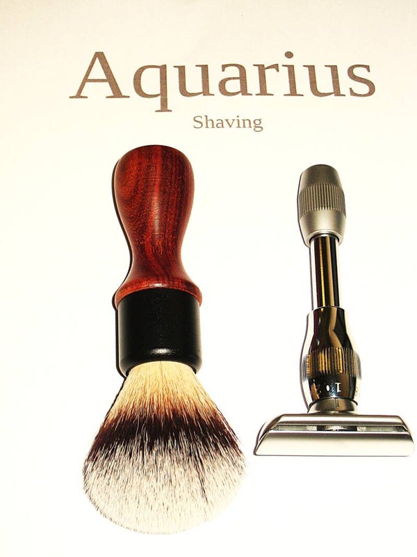 Aquarius Shaving No.19T verstelbaar scheermes+22mm synthetische kwast.