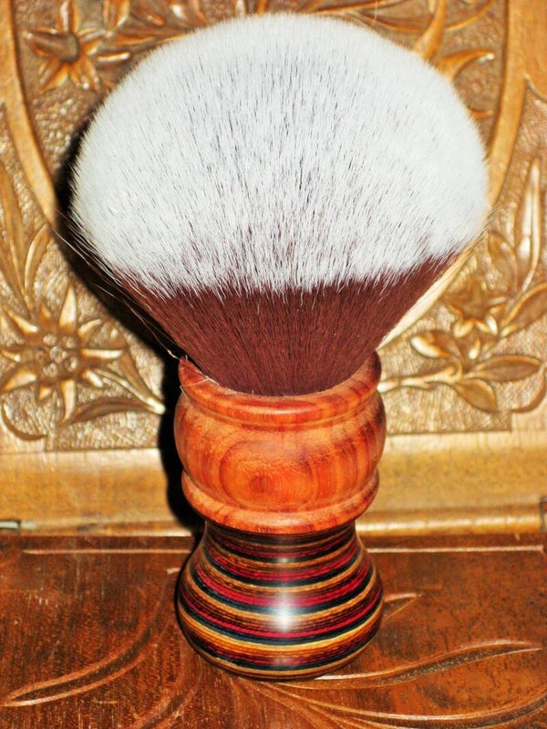 Boti  Syntetische scheerkwast ,Woodland,met houten handgreep 28 mm-No.32