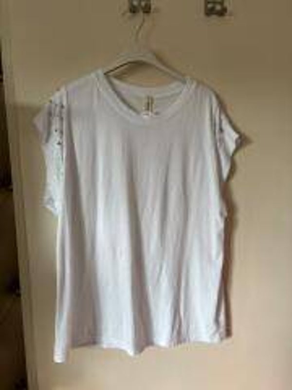 stud tshirt