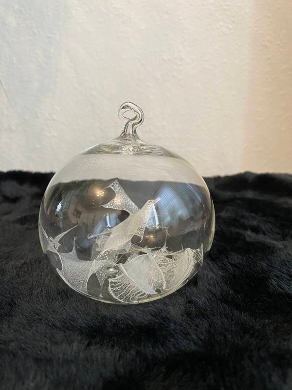 Glazen kerstbal no. 8