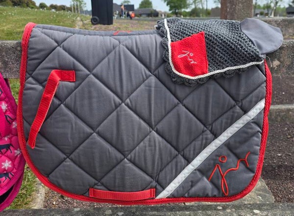 Lot Tapis + Bonnet JMR