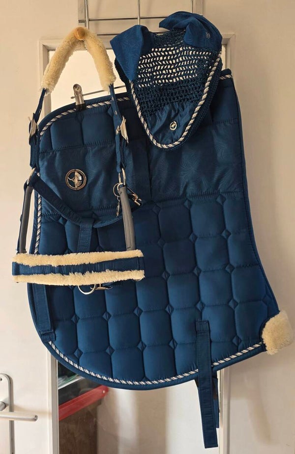 Ensemble Tapis + Bonnet + Licol T.Pony