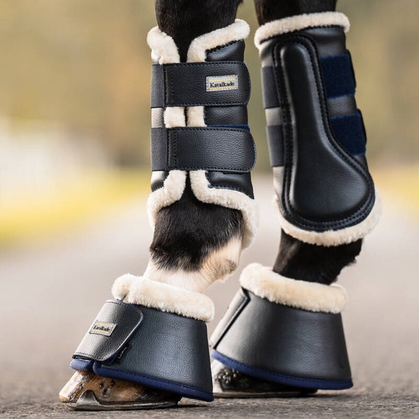 Cloches bordées de fausse fourrure