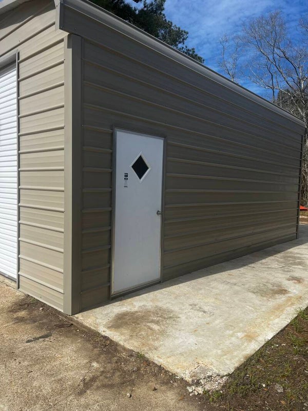 METAL GARAGE 18X25X12