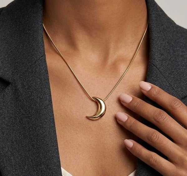 Midnight muse Pendant
