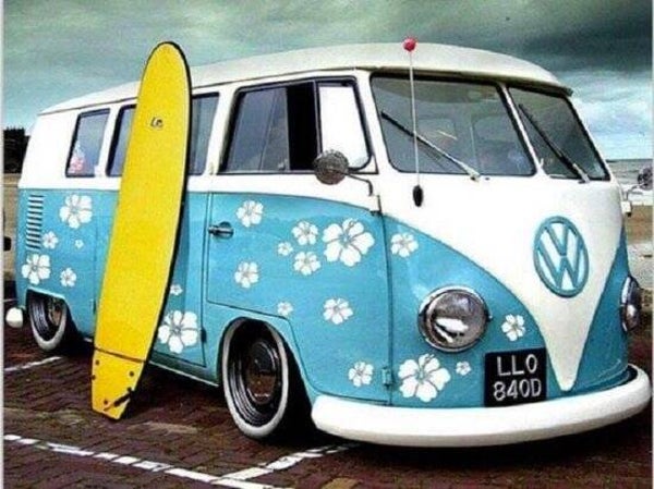 vw bus met surfplank 50x40 cm ronde stenen