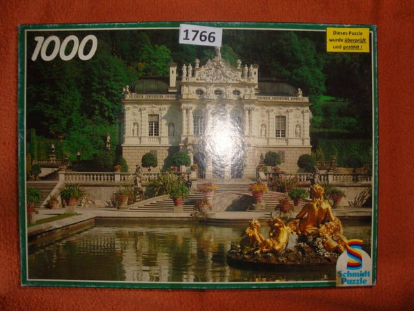 #1766 Schloß