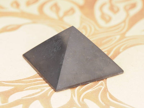 Shungite Pyramide 5cm