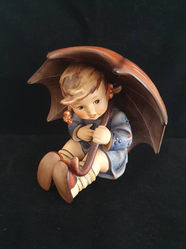 152/0 B  Umbrella Girl