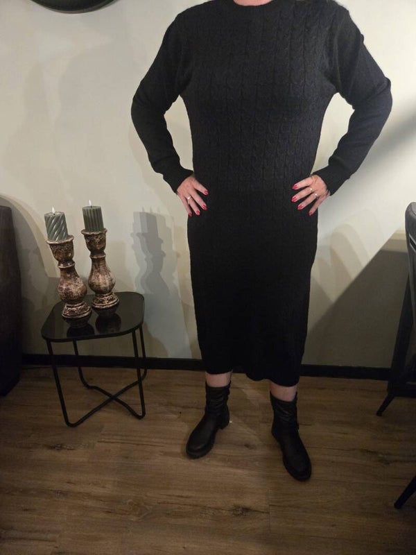 Lange gebreide jurk zwart 102