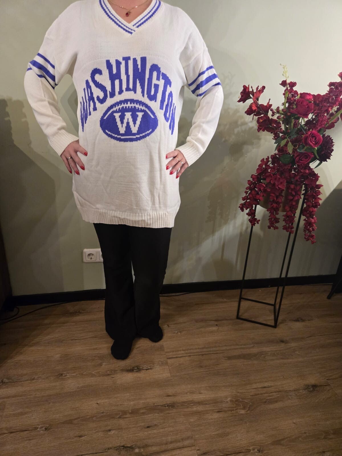 Washington sweater wit