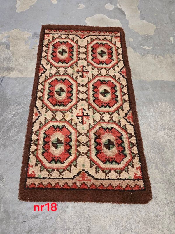 Vintage tapijt 135cm x 70cm