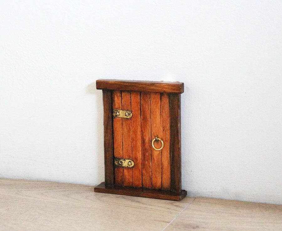 Kabouterdeurtje bruin