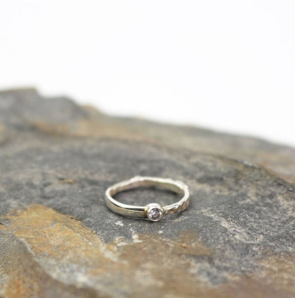 Glinste'ringetje I - nr 1 - maat 13,25 - Zirconia