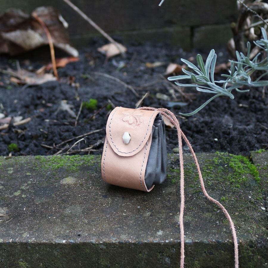 Harmonica buidel aan ketting nr 11