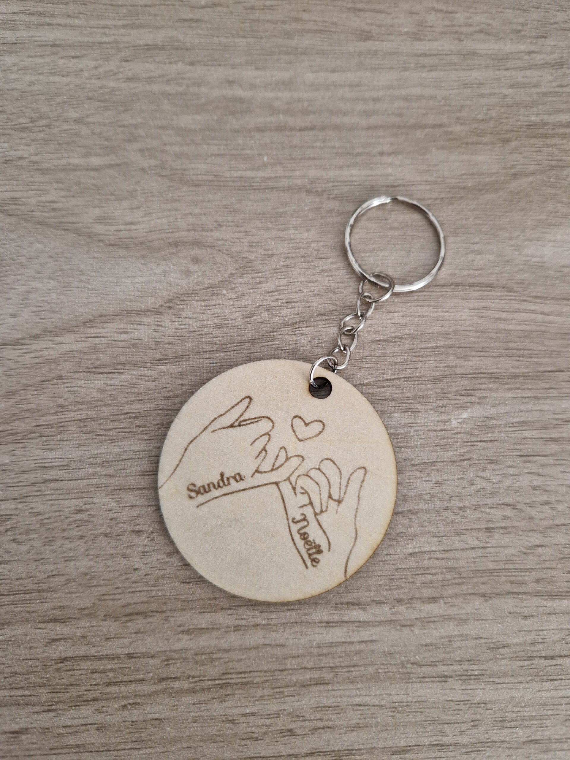 Porte-clés gravé promesse d'amitié en bois personnalisable