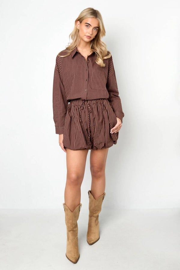 SHORT DEMI
