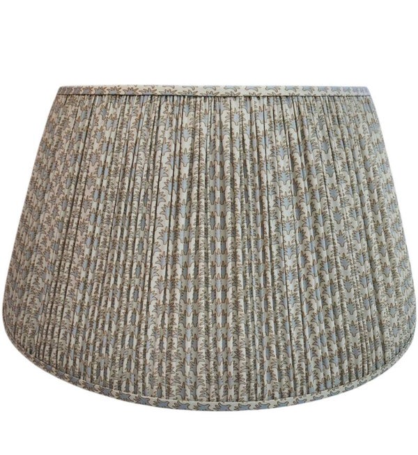 Gathered lampshade