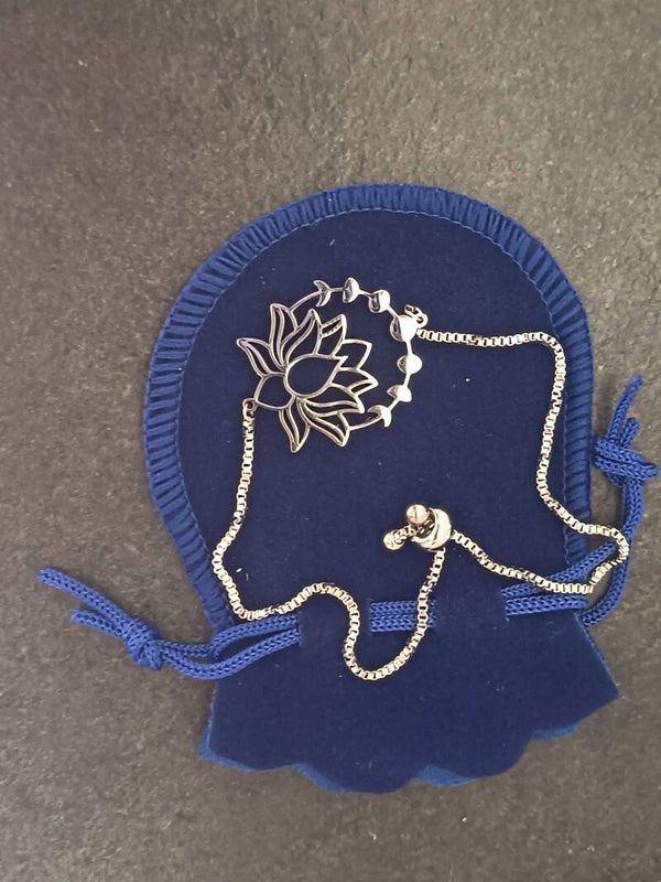 pulsera flor de loto con fase lunares