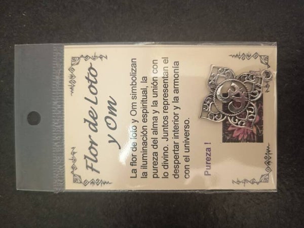 amuleto oms y flor de loto