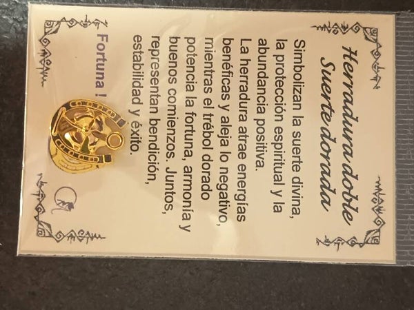 amuleto herradura trebol