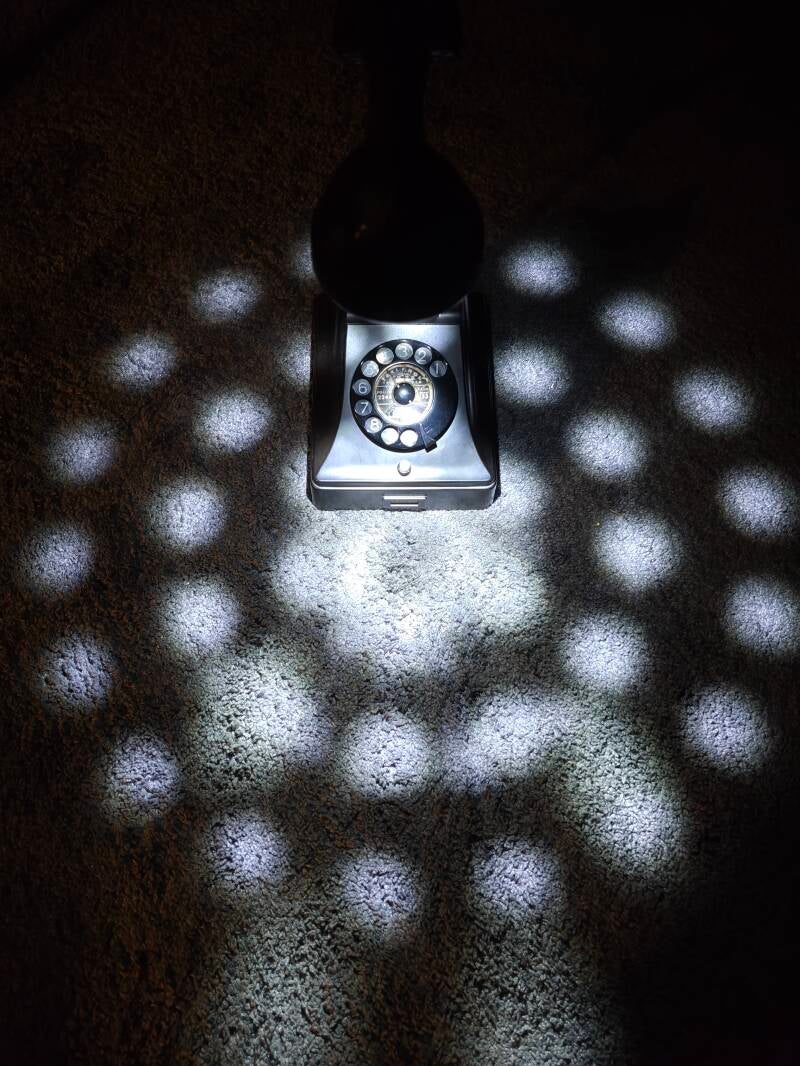 telefoonlamp-zwart-02-standard-k77ehg.jpg