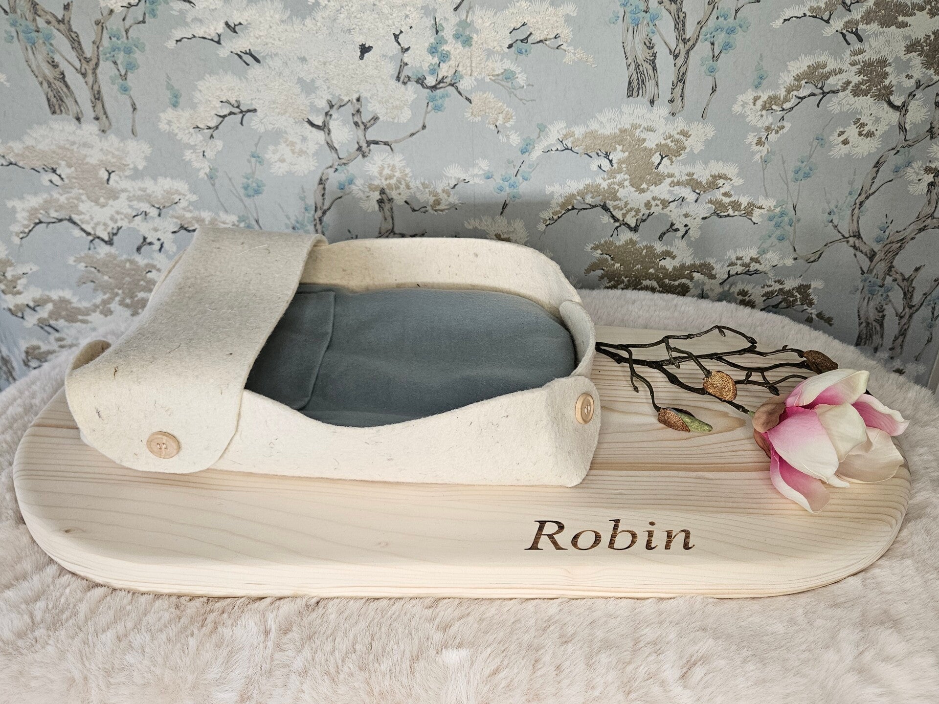 Baby plankje  "Met liefde gedragen"