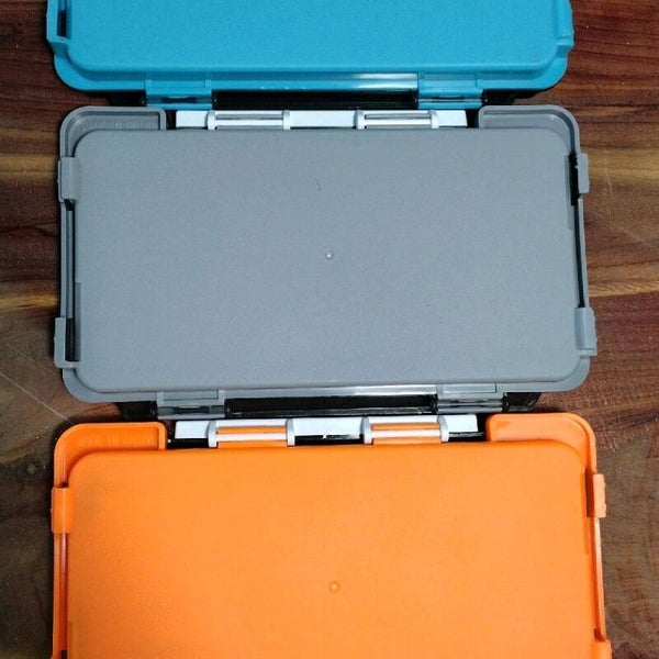 hard plastic slotted foam jig box