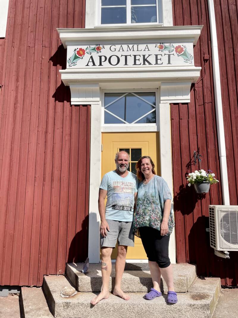 Den 30 juni slår Vincent och Pauline upp portarna till det Gamla Apoteket i Nås. Foto: Viktoria Åkesson Forsman