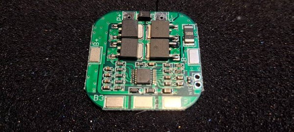 Universal  BMS / 4S 14,8 Volt
