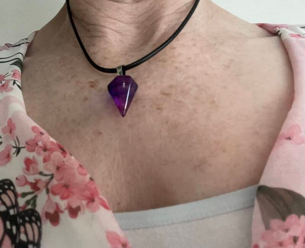 zwart ketting met kegelsteen paars