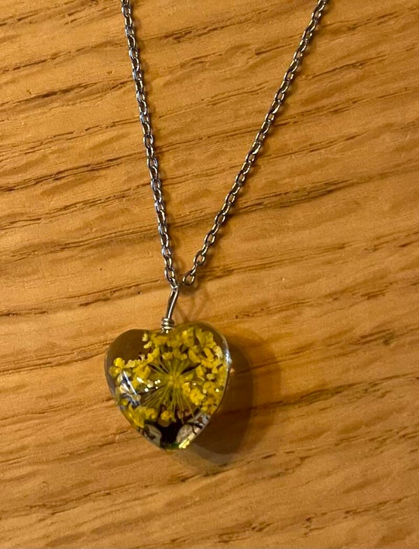 ketting met gele hart levensboom