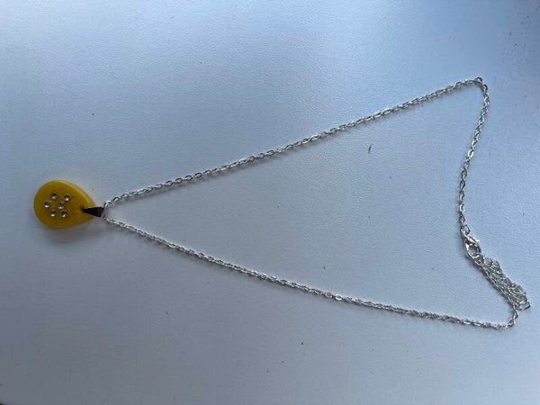 gele druppel ketting