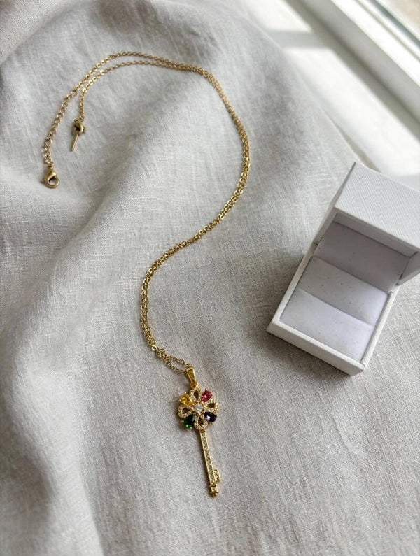 0167 Jewelry - Gold Rainbow Key Pendant Necklace