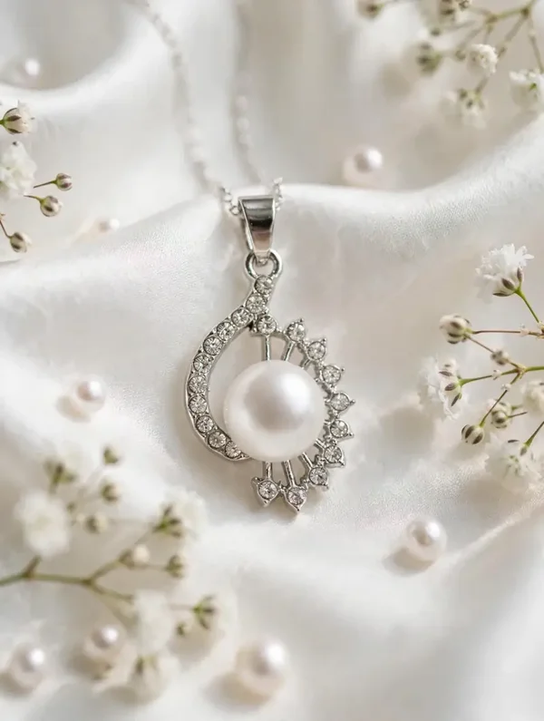 0373 Jewelry - Pearl & Crystal Teardrop Necklace