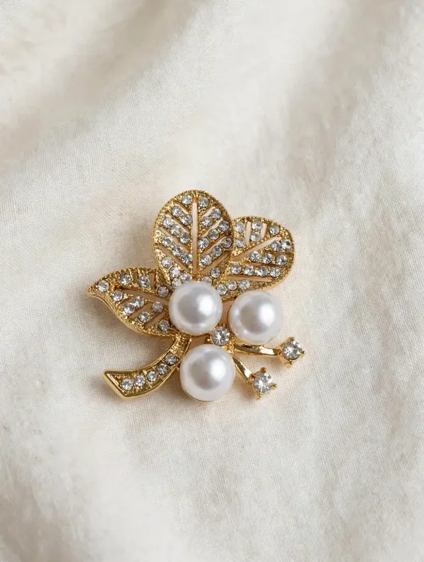 0417 Jewelry - Gold Crystal Leaf Brooch