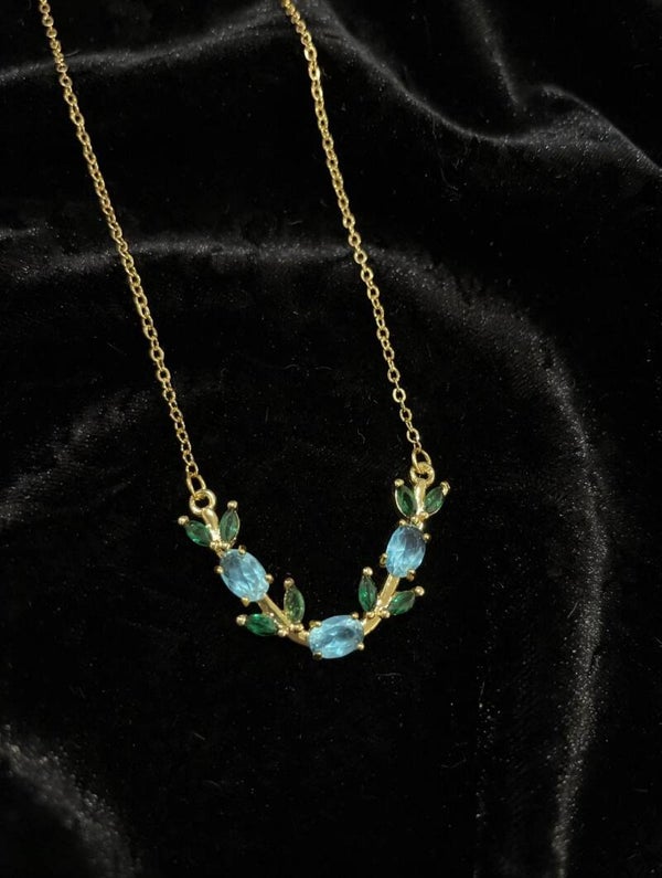 0399 Jewelry - Aqua Laurel Wreath Necklace — Gold